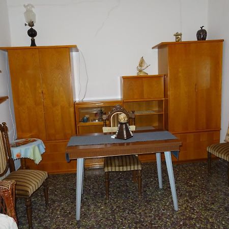 Appartement Andreas Studio With Private Parcking à Triovasálos Extérieur photo