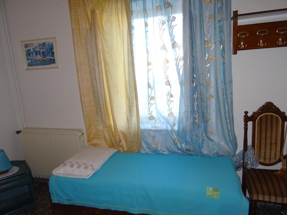Appartement Andreas Studio With Private Parcking à Triovasálos Extérieur photo