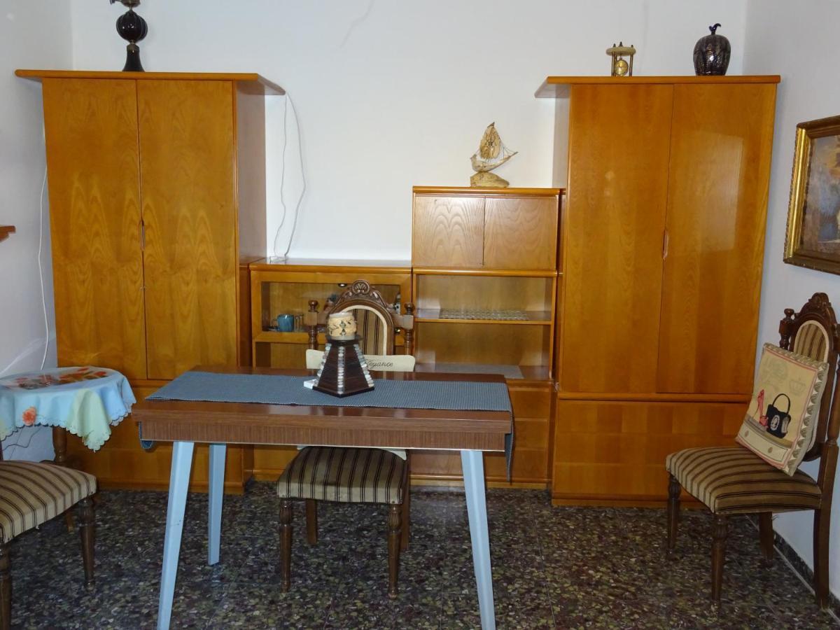 Appartement Andreas Studio With Private Parcking à Triovasálos Extérieur photo